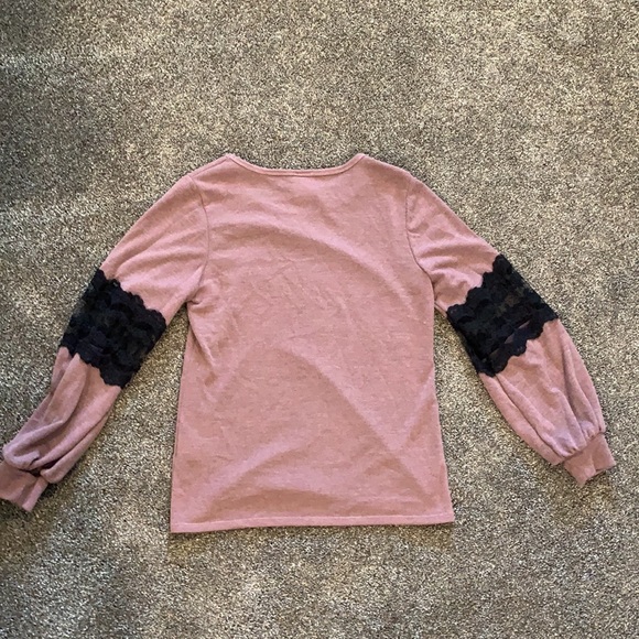 Mauve color shirt with lace sleeve - Picture 2 of 7